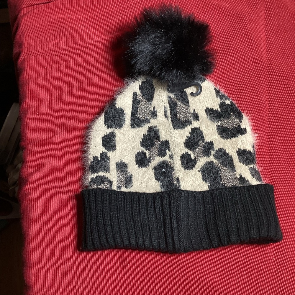 New Women’s Toboggan with tags.